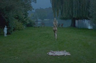 Ванесса Кирби