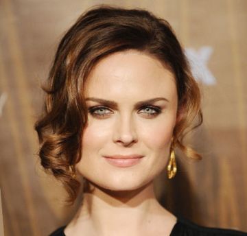 Эмили Дешанель