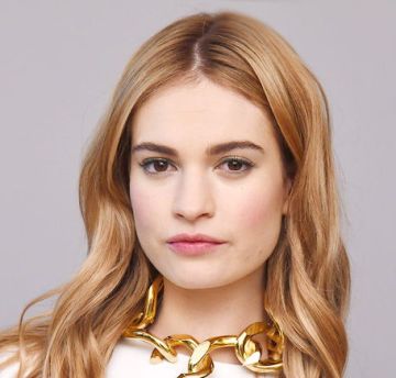 Лили Джеймс